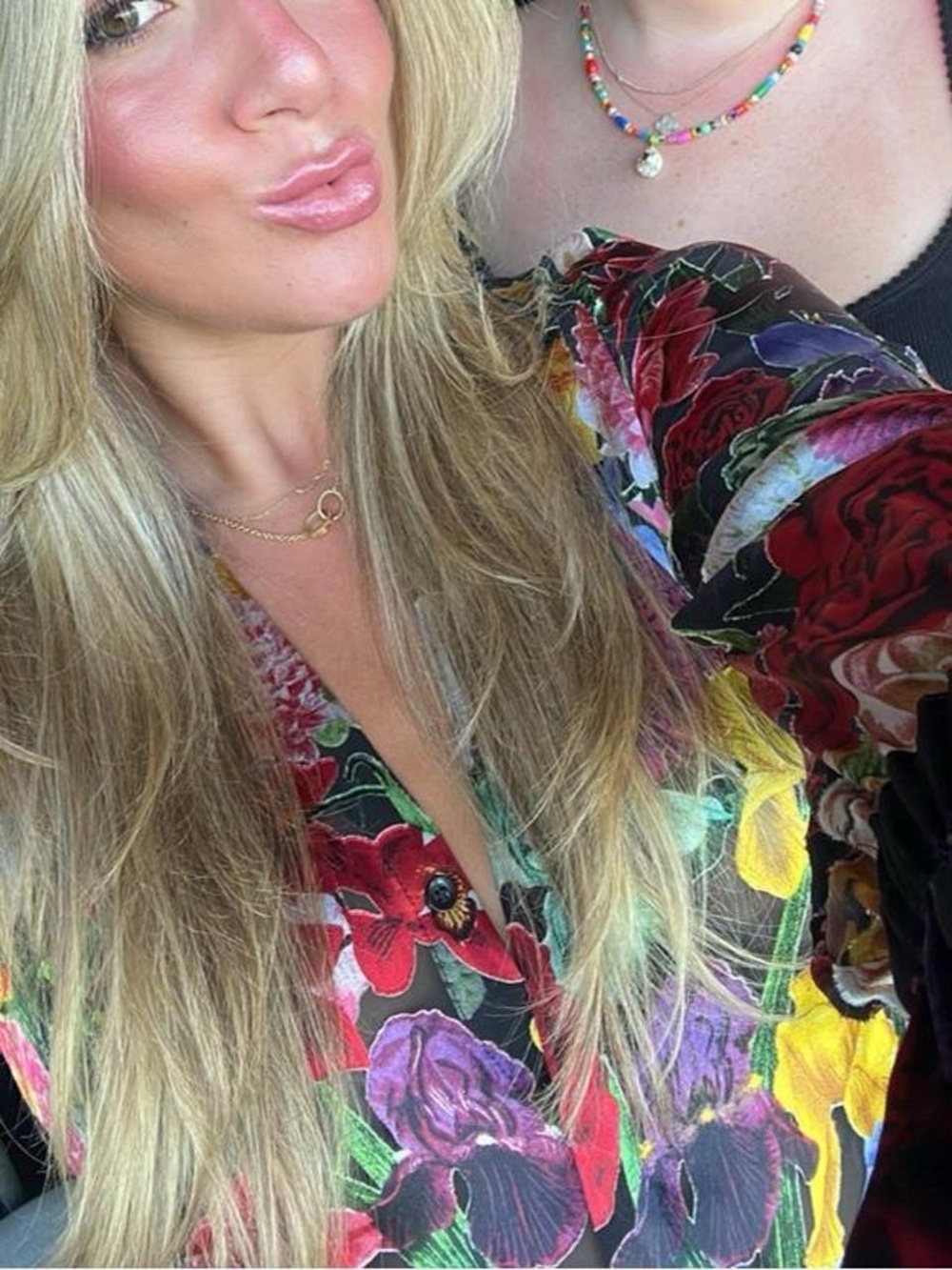 Alice + Olivia Black Floral Satin Button-Front Blouse - Picture 7 of 7
